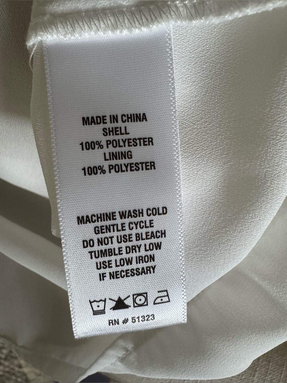 Cece cream lined blouse with hidden placket - Picture 7 of 7